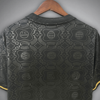 FC Bayern "Luxe Chrome" Premium Kit