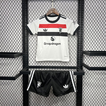 Manchester United 2024/25 Third Kit